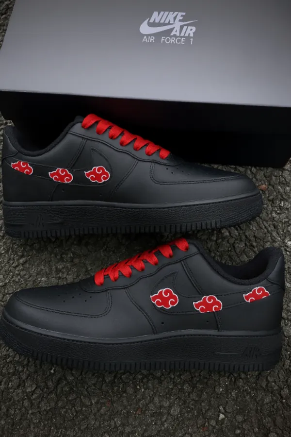 Sneakers custom Akatsuki Naruto — Naruto SENKYRA SAMA, vue 1