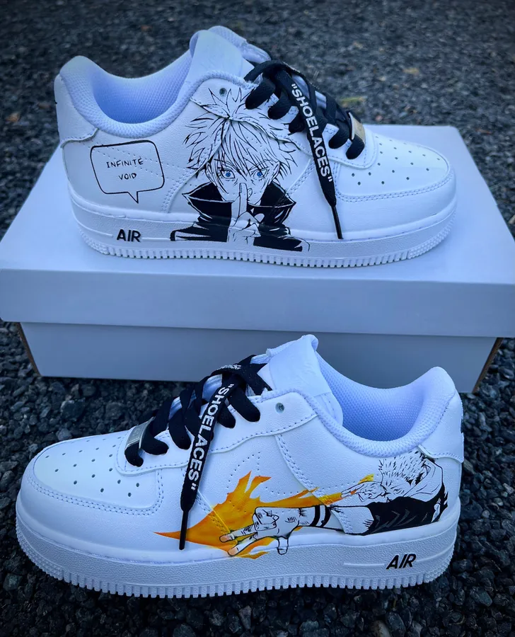Sneakers custom Gojo vs Sukuna Jujutsu Kaisen — Jujutsu Kaisen SENKYRA SAMA, vue 1